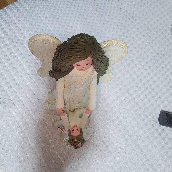 CHERISHED MEMORIES EUC KNEEDED ANGELS VINTAGE FIGURINE - Picture 4 of 9